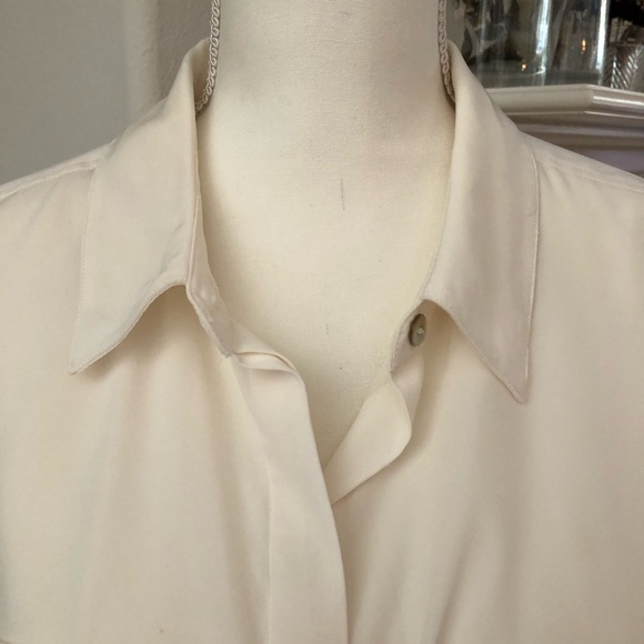 Chico’s Ivory Cream Blouse Button Front Pocket - Picture 2 of 10